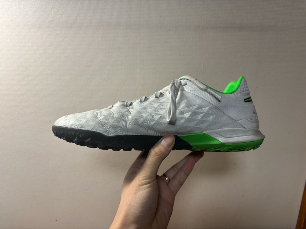 [270] 나이키 티엠포 레전드8 프로 TF 풋살화--2