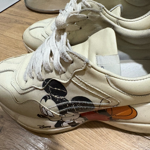 디즈니 콜라보 스니커즈