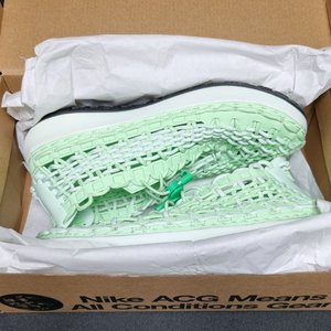 (미사용) 나이키 ACG 워터캣 아쿠아슈즈 240사이즈