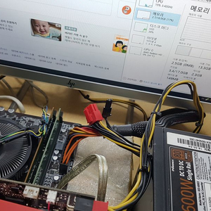 삼성 ddr4 8g 두개 2133,2666 일괄 팝니다.
