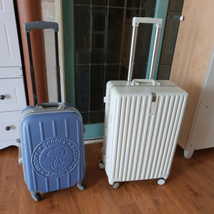 4륜케리어하드케이스+기내용4륜케리어2개합저렴하게5만원그외구두솔등등덤