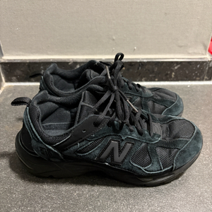 뉴발란스 878 블랙 스니커즈 240mm