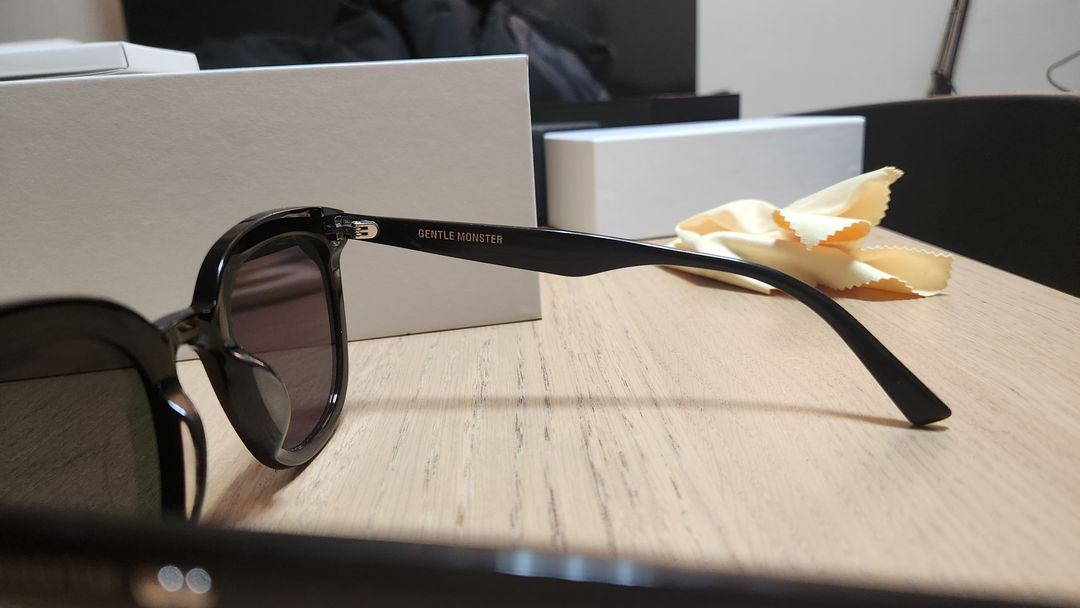 젠틀몬스터 로지 선글라스 10만원에 판매합니다. 이미지