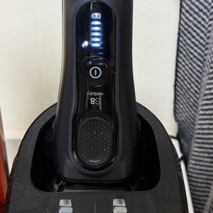 브라운 전기면도기 S8 이미지