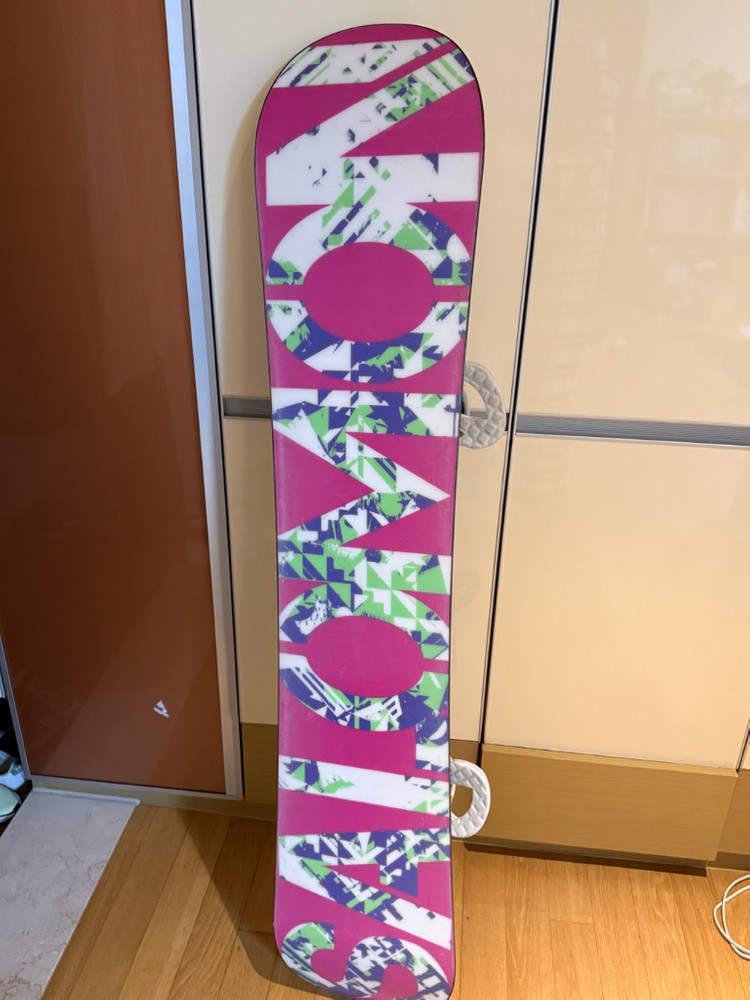 여성용 스노우보드살로몬 데크 & 버튼 스틸레토 바인딩 팝니다.--1