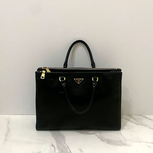 프라다 사피아노 레더 삼각로고 럭스 빅 토트백 블랙 B1786T