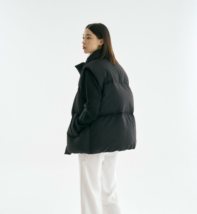 [M] 더니트컴퍼니 라이트 덕다운 패딩 조끼 베스트 이미지