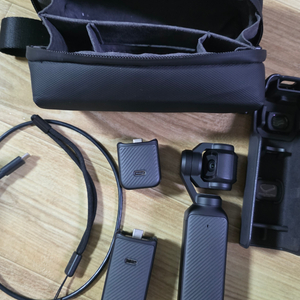 DJI 오즈모 포켓 3 크리에이터 콤보 (마이크, 삼각대 없음)
