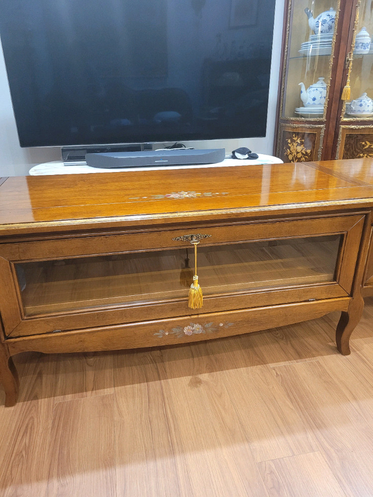 이태리 수입 마샤 꼴레지오네 TV 거실장--1