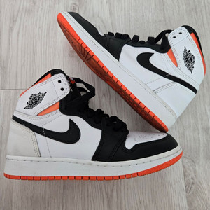 나이키 에어 조던 1 하이 OG 블랙/화이트/오렌지 팝니다!!