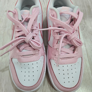 나이키 코트 버로우 핑크 팝니다!!