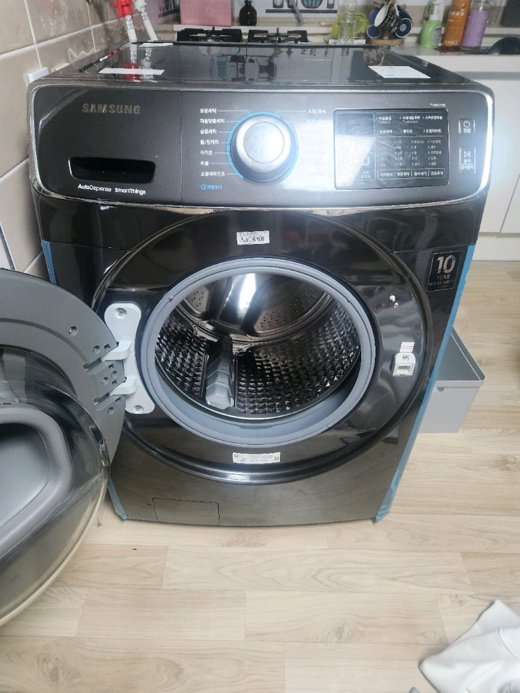 삼성 드럼세탁기 건조가능 세탁완료 WD17N7550TV 블랙캐비어--1