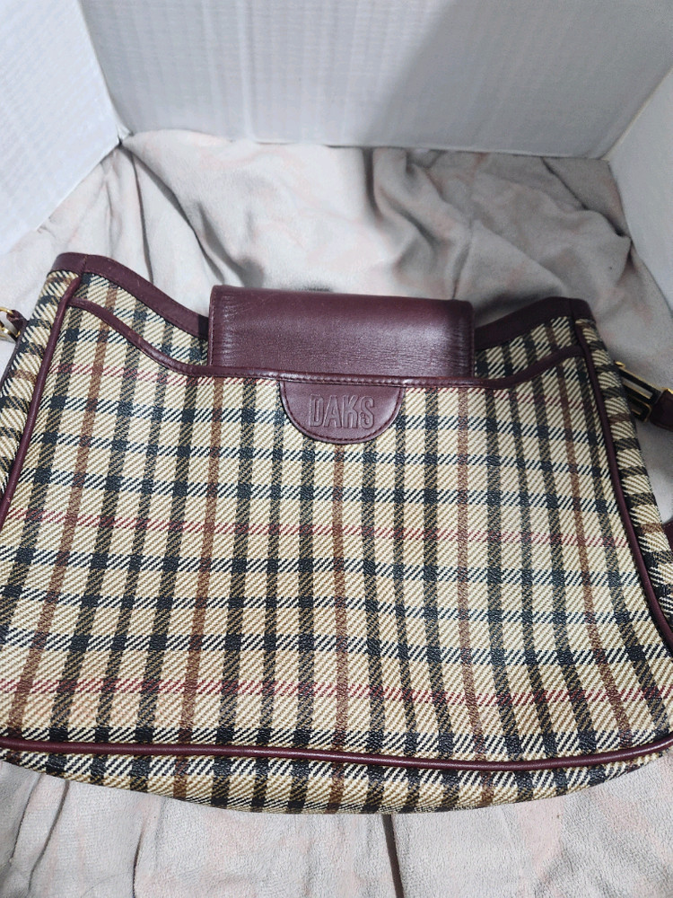 체크 패턴 숄더백 닥스--1