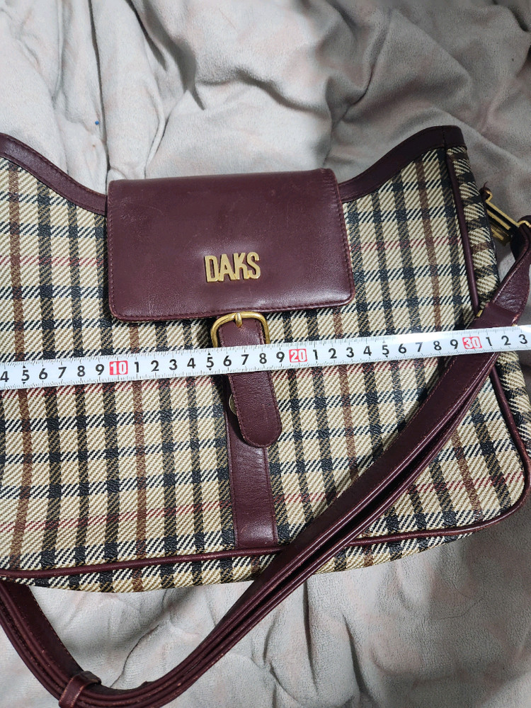 체크 패턴 숄더백 닥스--4