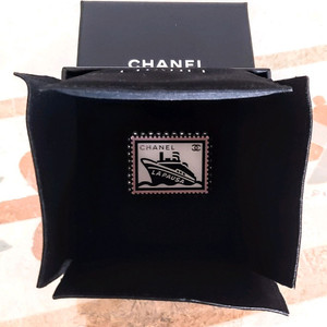 CHANEL LAPAUSA BROOCHES 정품