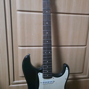 스콰이어 정품 스트랫 일렉트릭기타