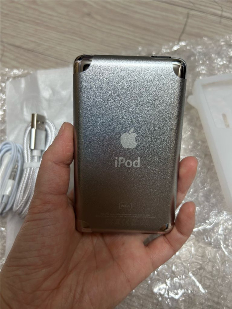 아이팟클래식 블랙 80기가--1