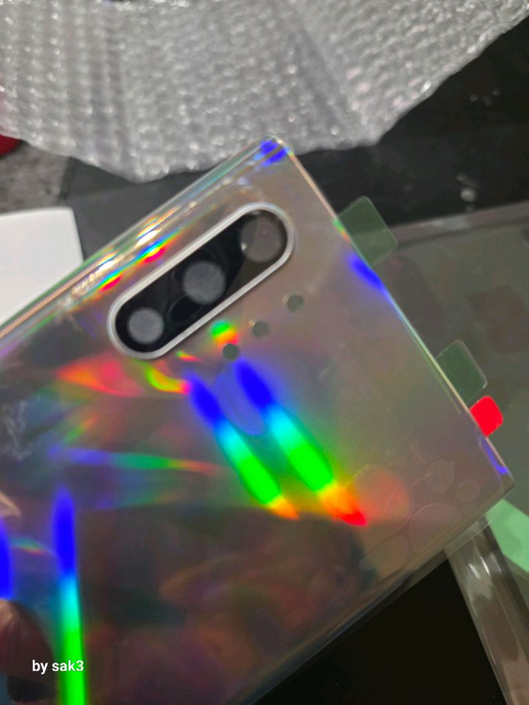 갤럭시 노트10 플러스 제품 아우라 글로우 색상의 백커버 이미지