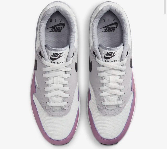 나이키 에어맥스1 에센셜 270사이즈 팝니다--5