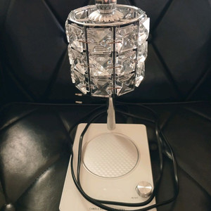 양키캔들 워머 블링블링 다이얼 3단 조절 거의 새거로 상태 좋고 색상이 영롱합니다