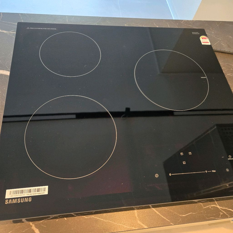 삼성 3구 인덕션 전기레인지 하이브리드 새제품입니다--5