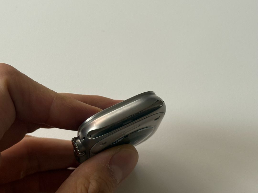 애플워치 울트라2 49mm 티타늄 GPS+셀룰러 S급 판매--4