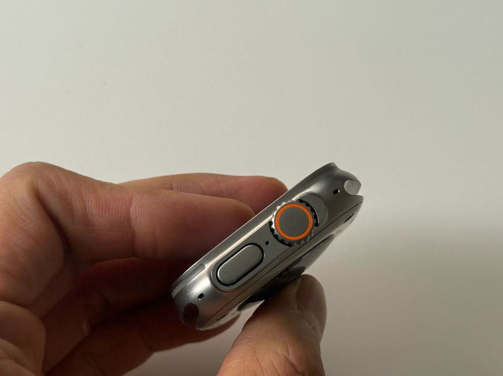 애플워치 울트라2 49mm 티타늄 GPS+셀룰러 S급 판매--5