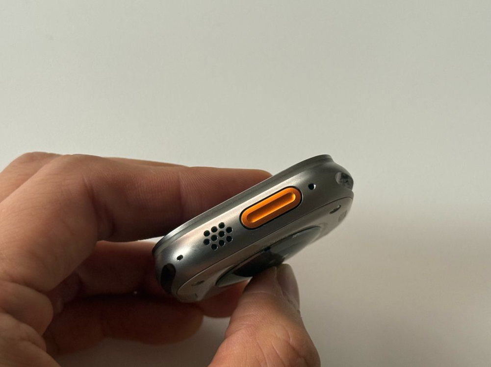 애플워치 울트라2 49mm 티타늄 GPS+셀룰러 S급 판매--7