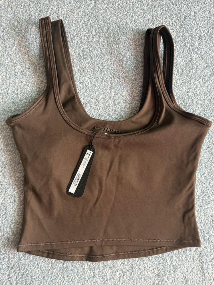 나이키 스킴스 더블 스트랩 스퀘어 탱크탑 M--2