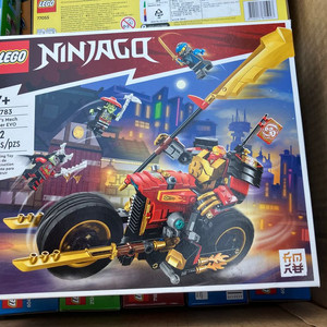 레고 닌자고 71783 카이의 메카라이더 미개봉 새상품 팝니다.