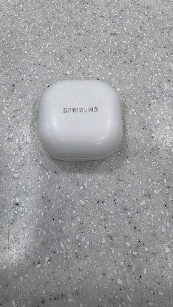 갤럭시 S24 울트라 티타늄 엘로우 256 + 버즈2프로 + 워치6 let 40m--6