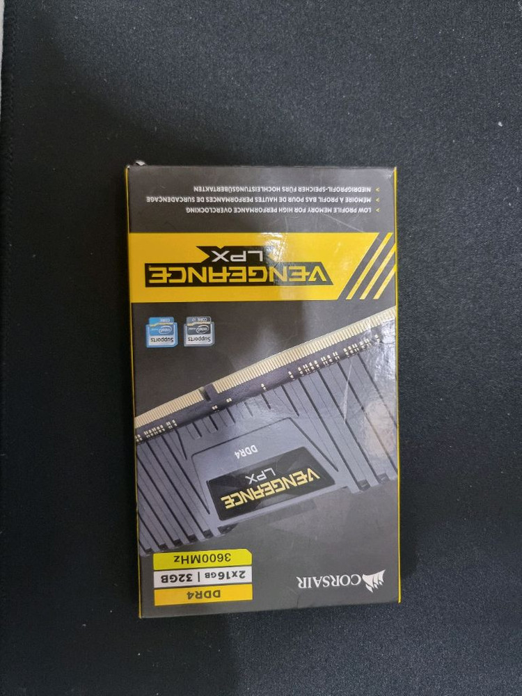 커세어 벤젠스 ddr4 32gb. 3600mhz 팝니다--2