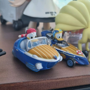 디즈니 도날드 덕 자동차 장난감 2종 이미지