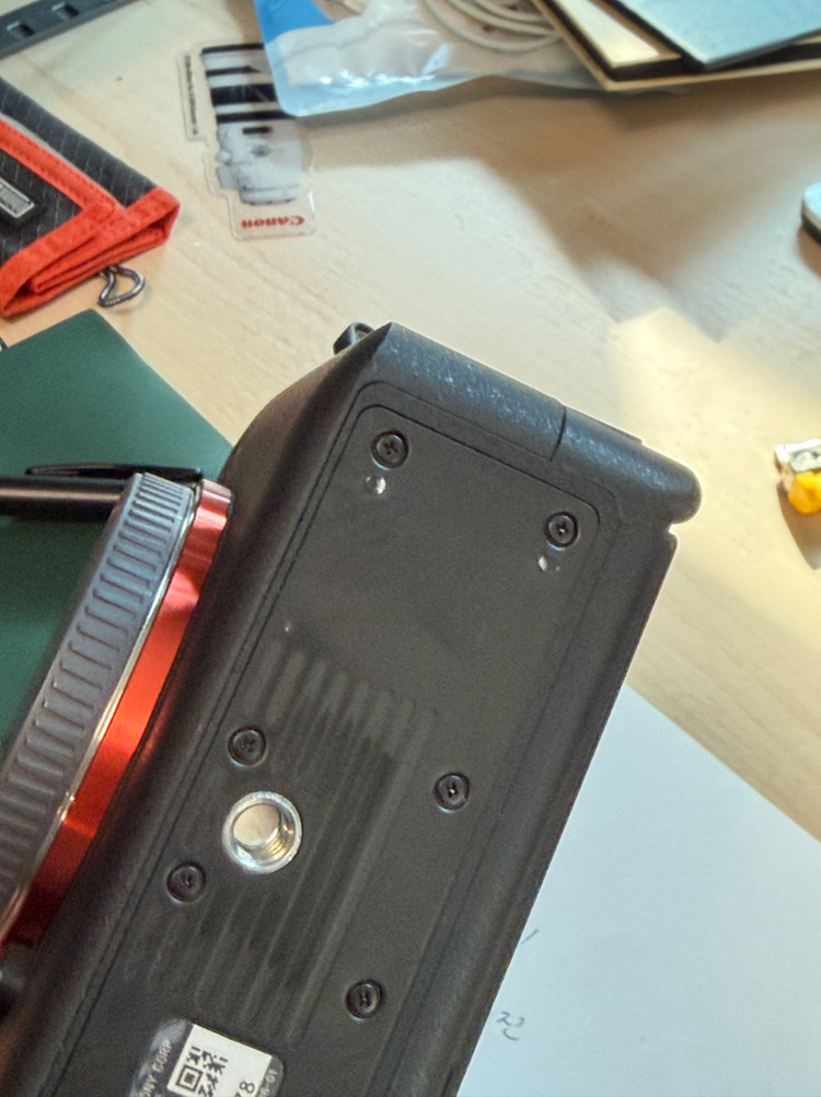 소니 A7m4 팝니다.--3