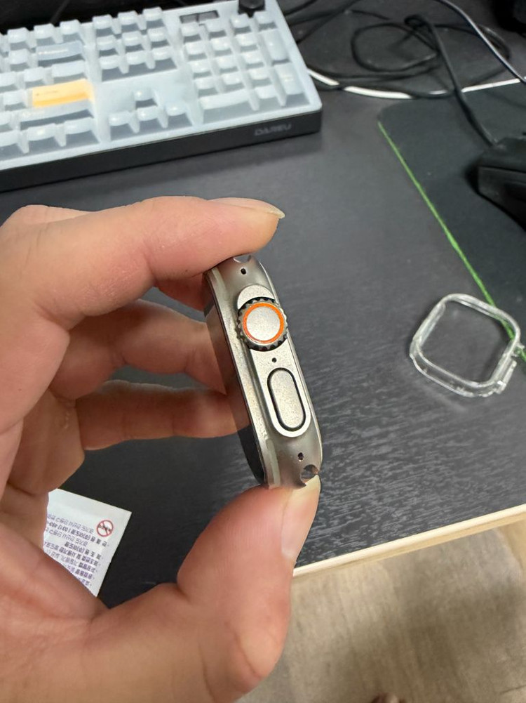 애플워치 울트라2 티타늄 라지 + 밀레니즈 루프 라지 팝니다.--5