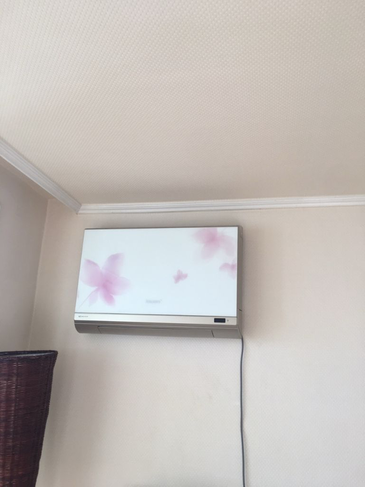 [가전] LG 하우젠, 벽걸이 + 스탠드 에어컨 (화이트) 2in1 이미지