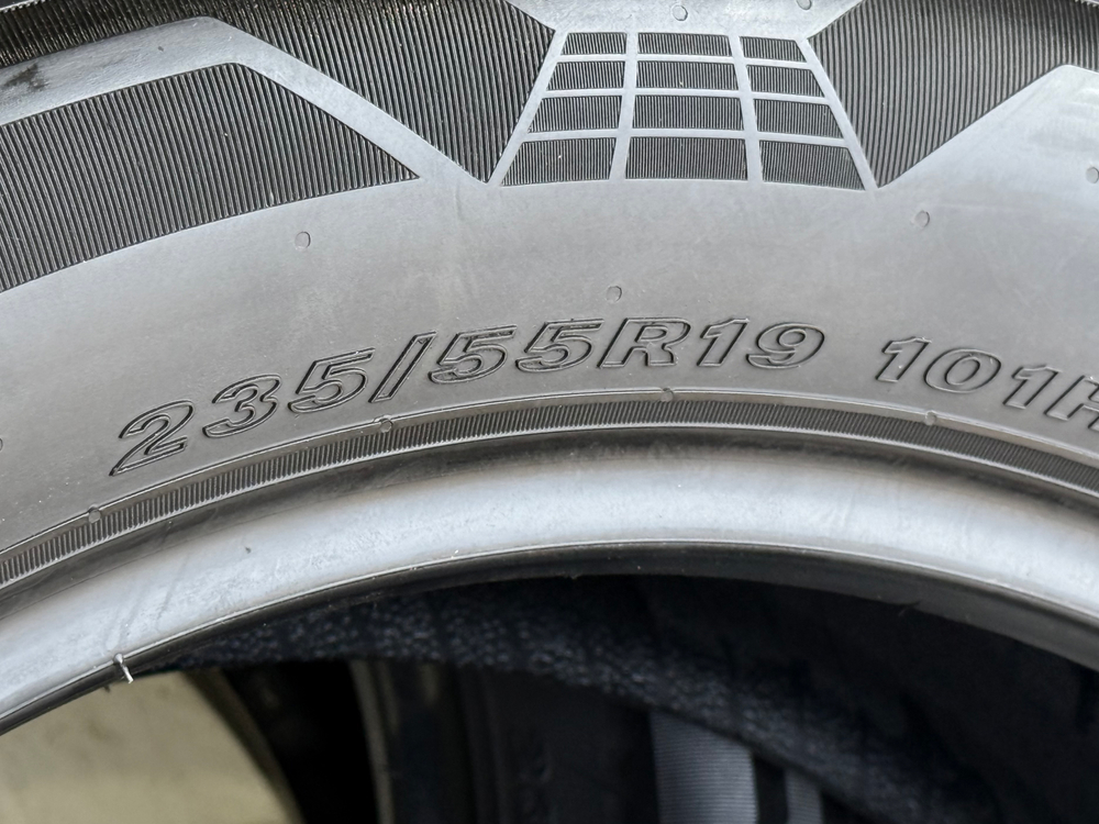 2355519 넥센타이어 로디안 gtx 중고타이어 235 55 19 넥센--3
