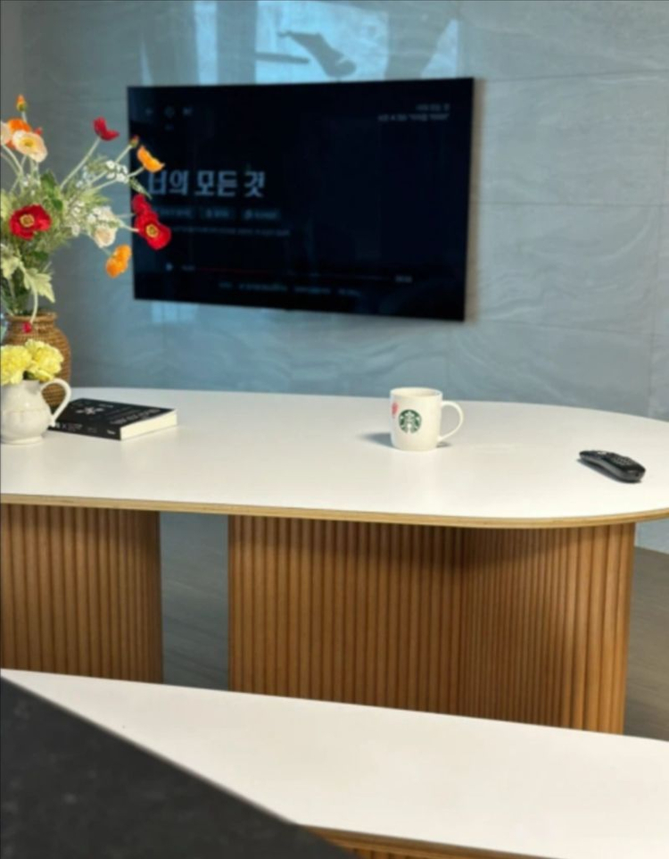 세레스홈 호마이카 테이블 +벤치형의자 이미지