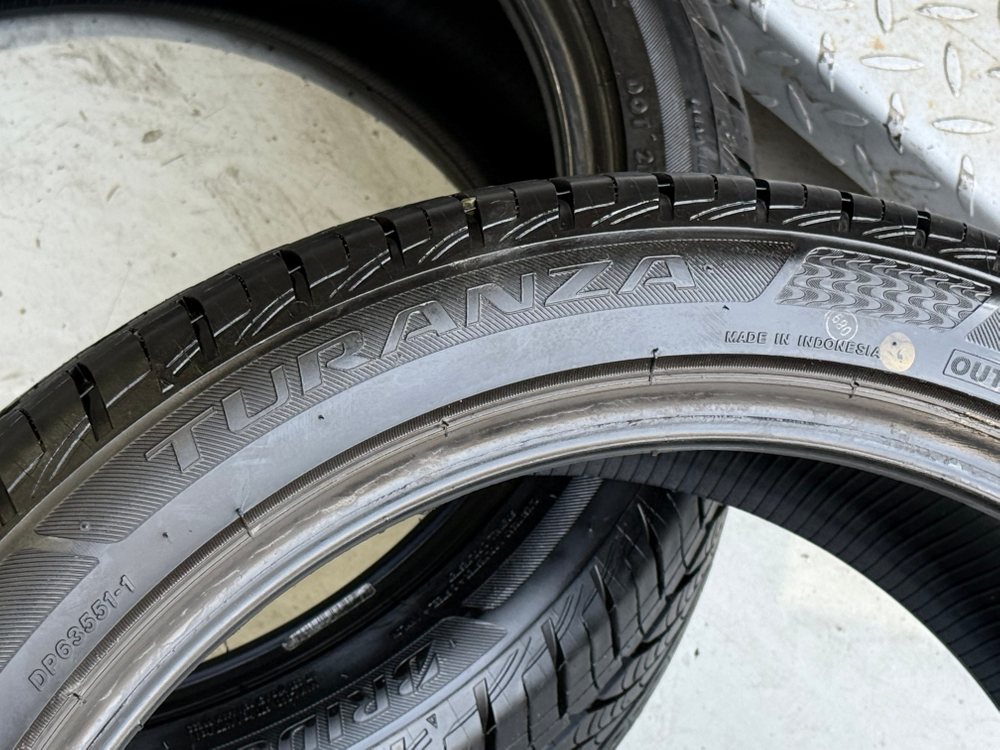 2454019 브리지스톤타이어 세레니티플러스 중고타이어 245 40 19 브리지스톤--2