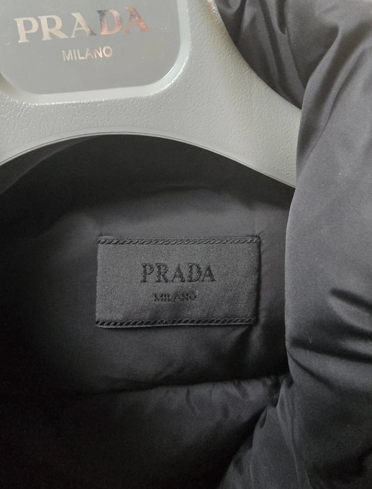 프라다 패딩--2