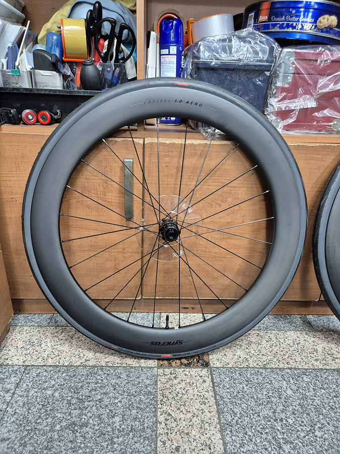 *미사용*싱크로스 캐피탈1.0 에어로 60mm 카본 디스크 휠셋--1