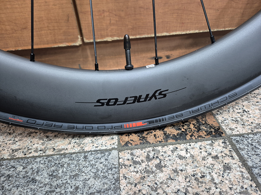 *미사용*싱크로스 캐피탈1.0 에어로 60mm 카본 디스크 휠셋--3