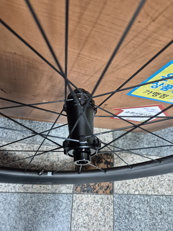 *미사용*싱크로스 캐피탈1.0 에어로 60mm 카본 디스크 휠셋--6