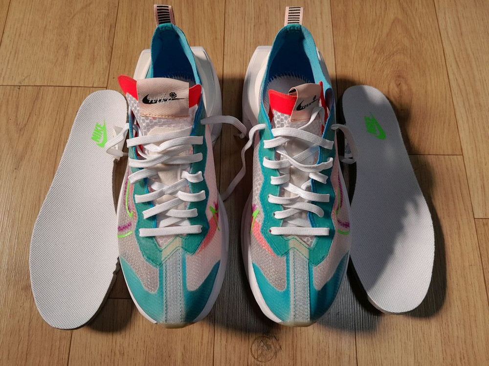 나이키줌비스타운동화여성240미리--1