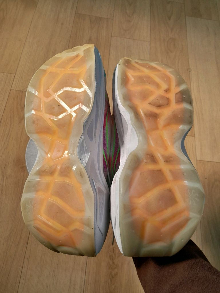 나이키줌비스타운동화여성240미리--6