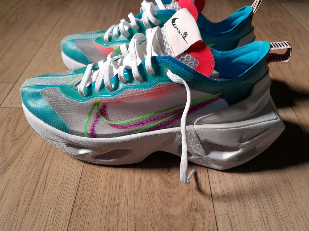 나이키줌비스타운동화여성240미리--4