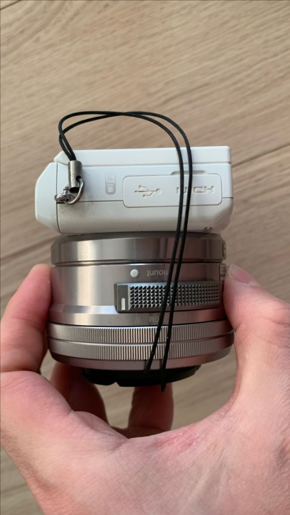 소니 NEX-5R 디카 소니카메라 팝니다. (렌즈고장)--2