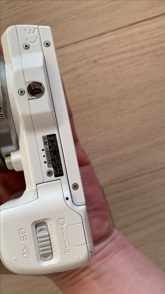 소니 NEX-5R 디카 소니카메라 팝니다. (렌즈고장)--5