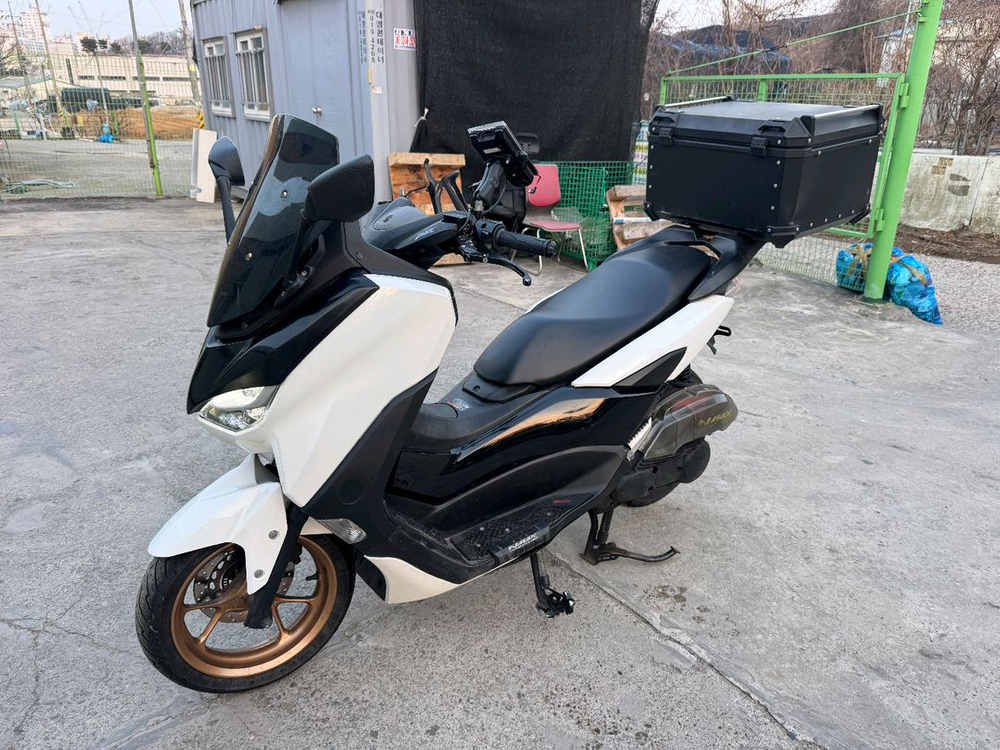 야마하 엔맥스125 24년 abs 화이트컬러 팝니다--5