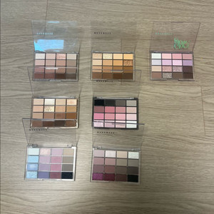 [새상품] 웨이크메이크 코코아,블랙허쉬,카라멜,미스틱라벤더블러링 팔레트